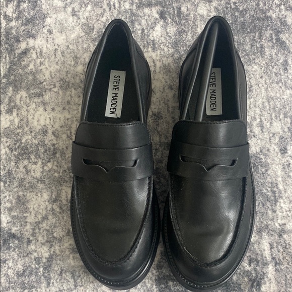 Steve Madden Classic Black Loafers - Picture 2 of 4